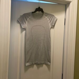 Lululemon swiftly shirt